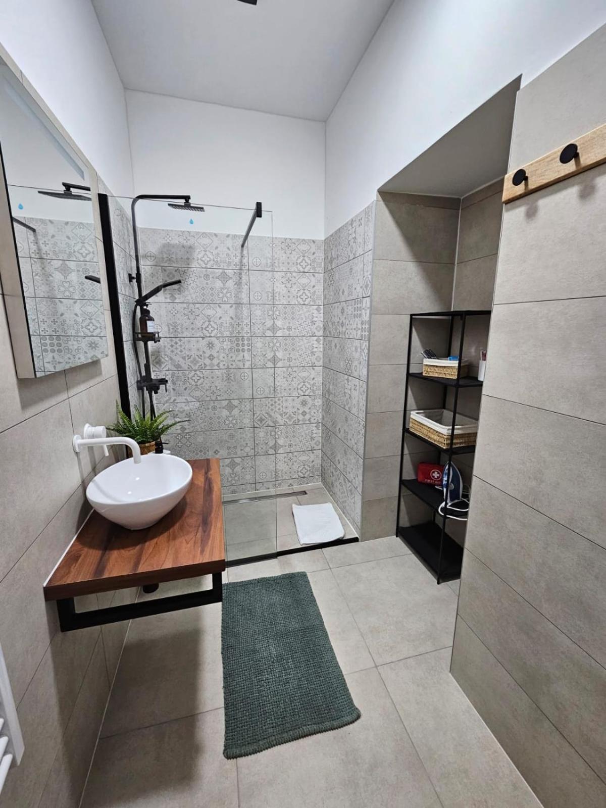 Cozy And Quit 1170 Vienna Apartment ภายนอก รูปภาพ